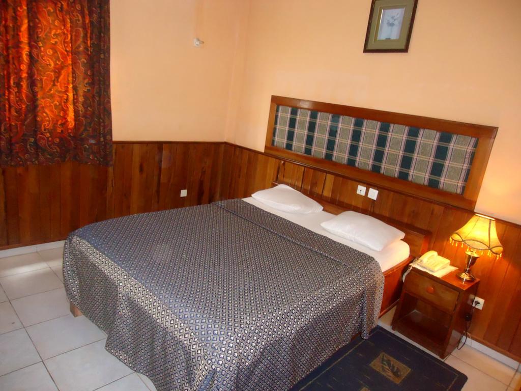 Saffana Hotel Дуала Номер фото