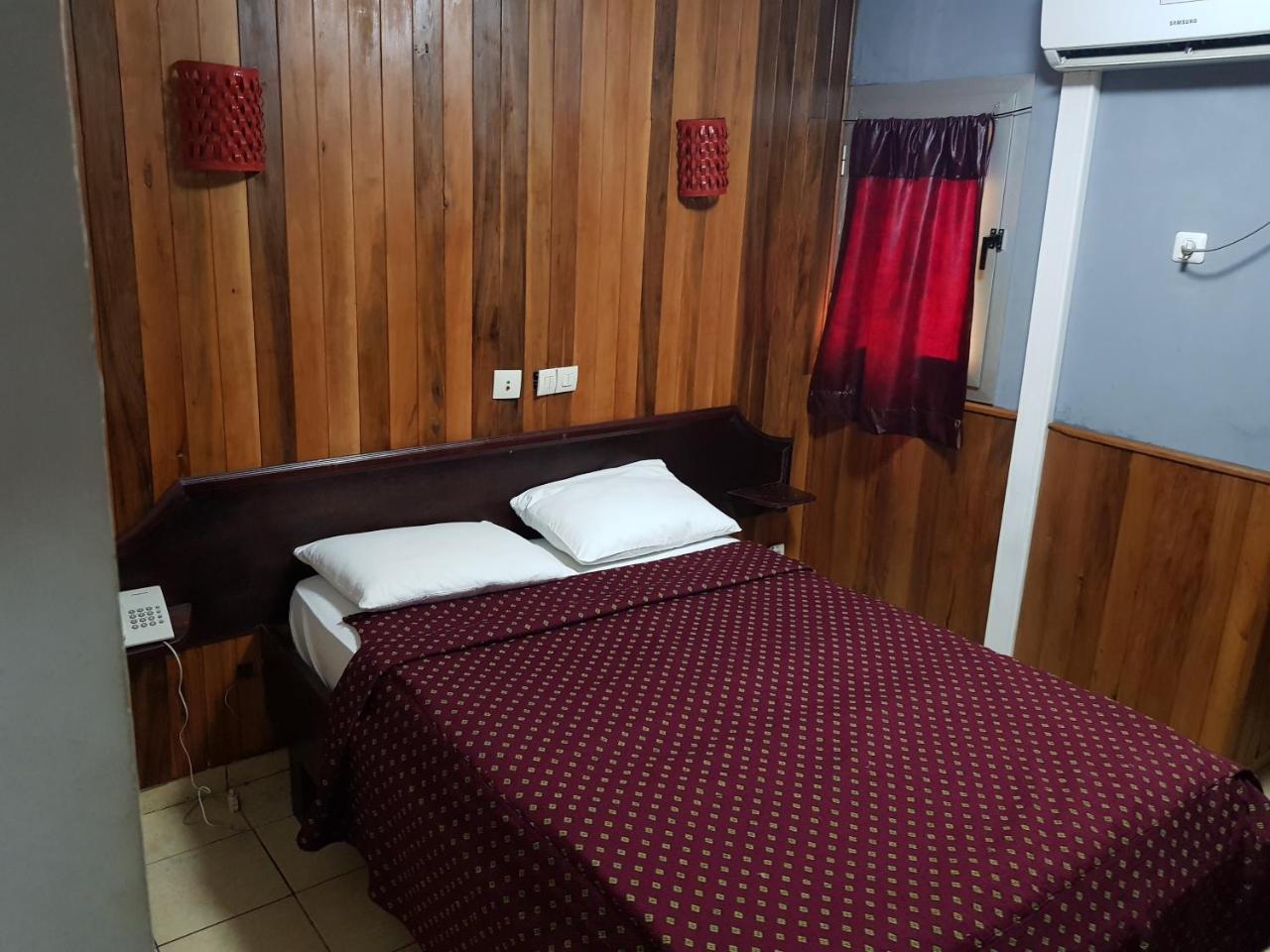 Saffana Hotel Дуала Екстер'єр фото